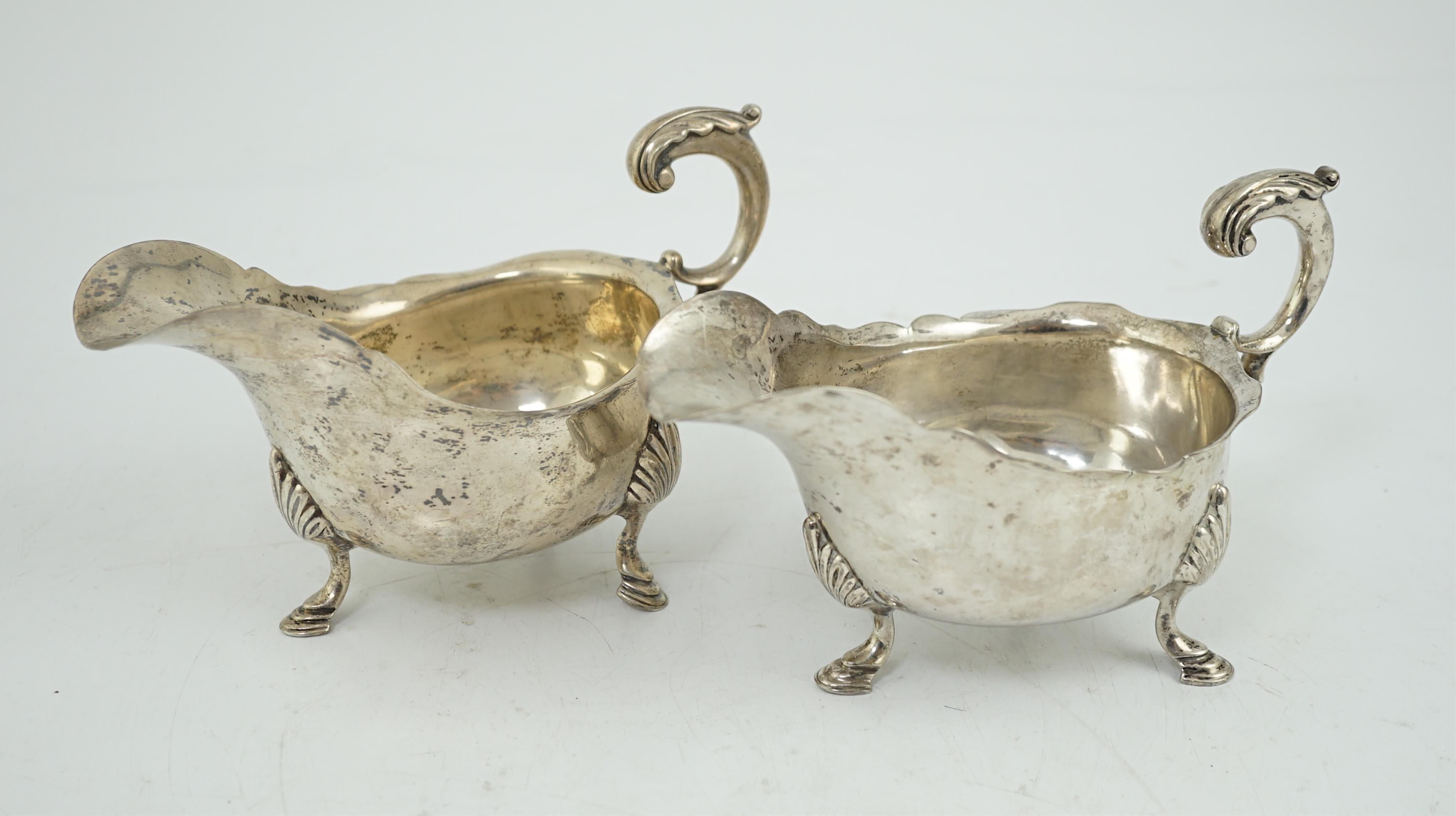 A pair of late Victorian silver sauceboats, by Charles Stuart Harris